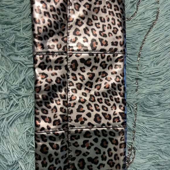 Purse - Picture 1 of 1